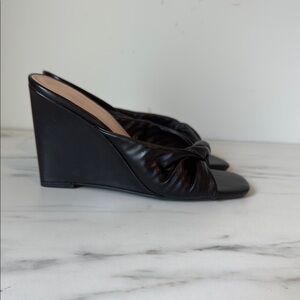 BAMBOO Black Wedge twist front